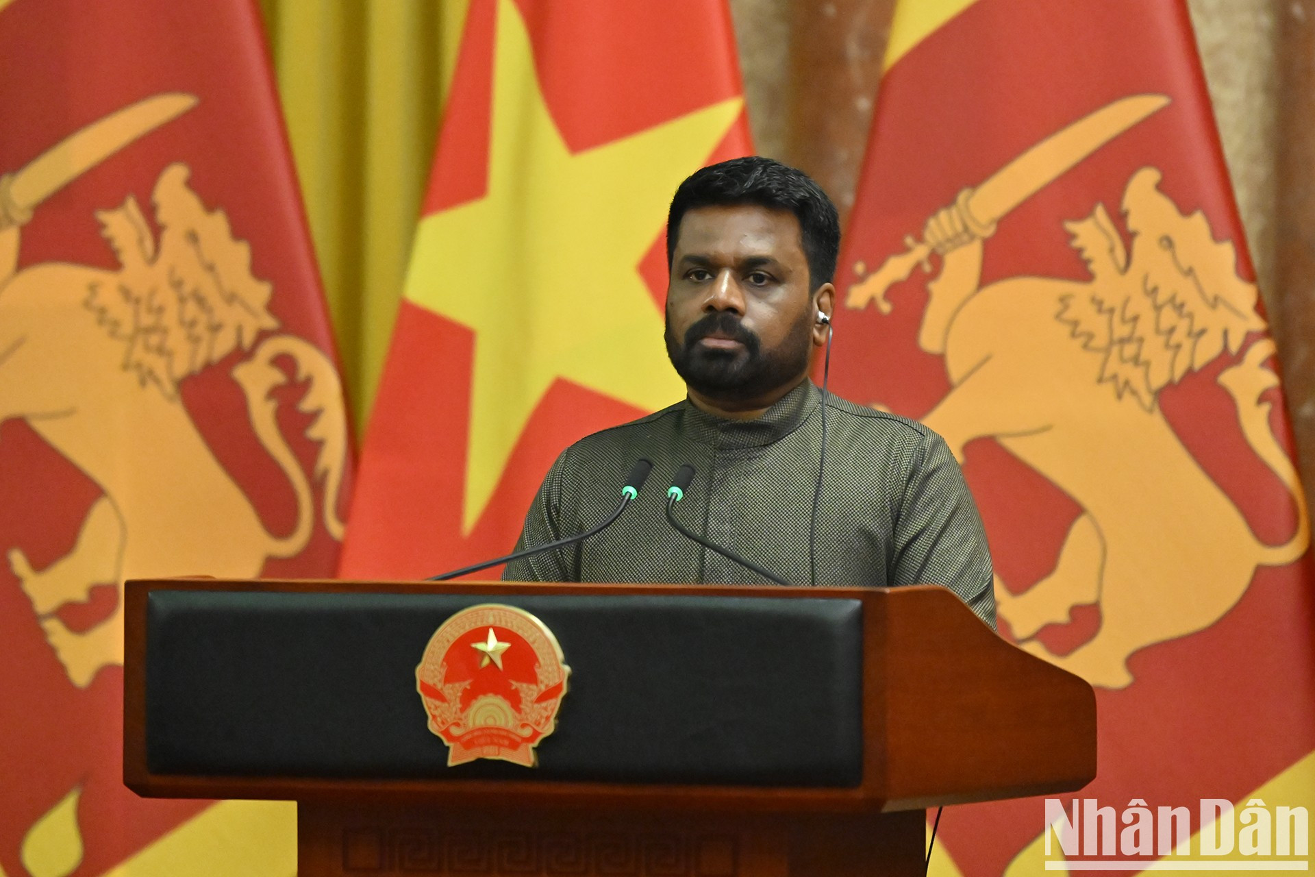 El presidente de Sri Lanka, Anura Kumara Dissanayaka, habla en el evento.