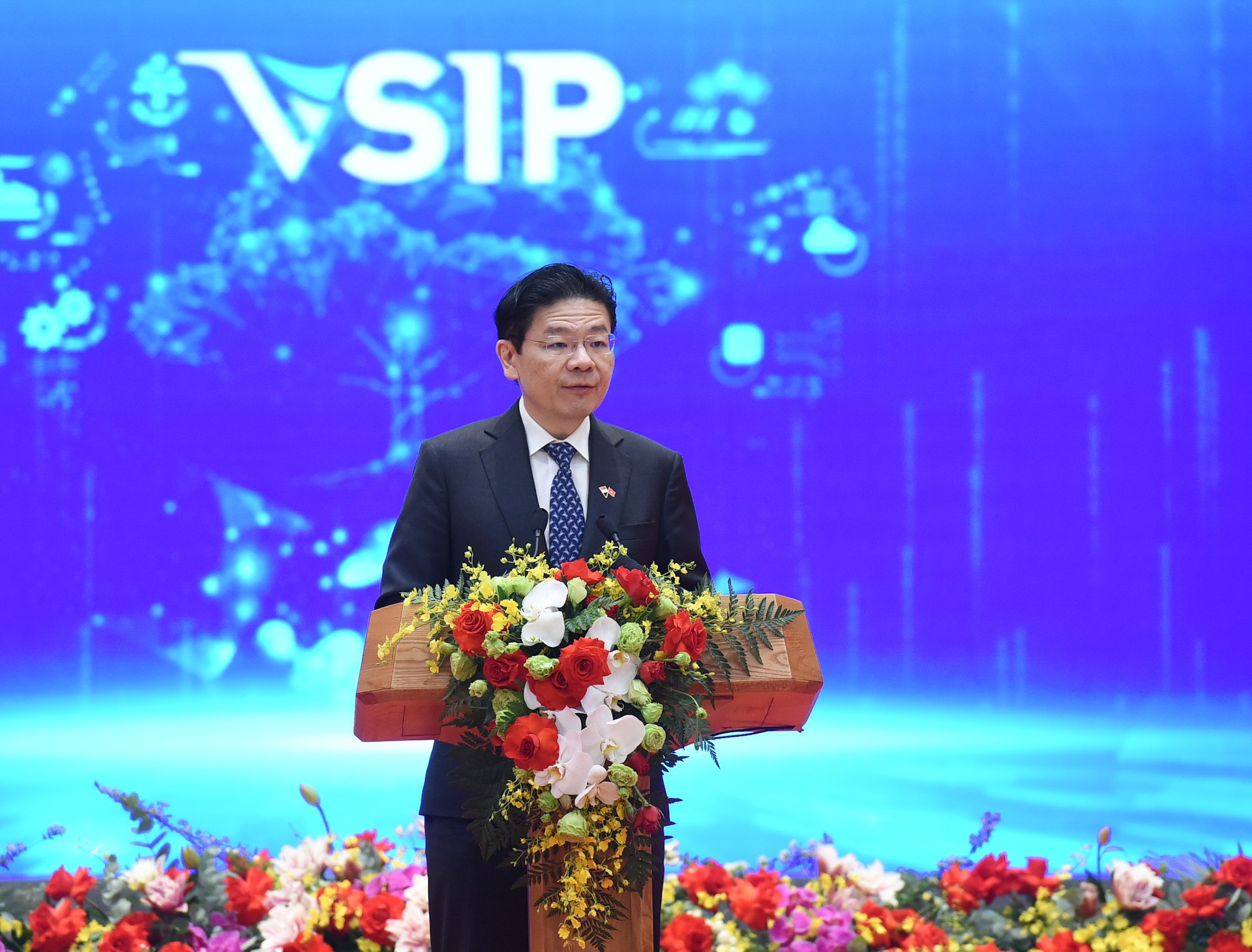 El primer ministro de Singapur, Lawrence Wong, habla en la inauguración del Parque Industrial VSIP Thai Binh. El primer ministro de Singapur, Lawrence Wong, habla en la inauguración del Parque Industrial VSIP Thai Binh.