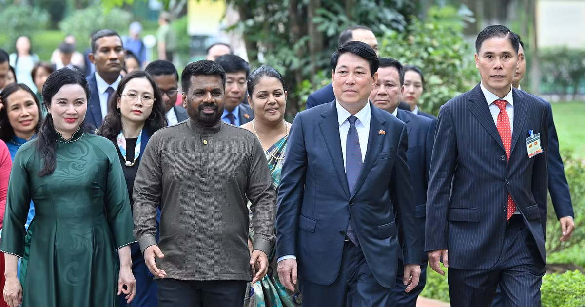 [Foto] Presidente de Sri Lanka visita Zona de Reliquias del Presidente Ho Chi Minh en Hanói