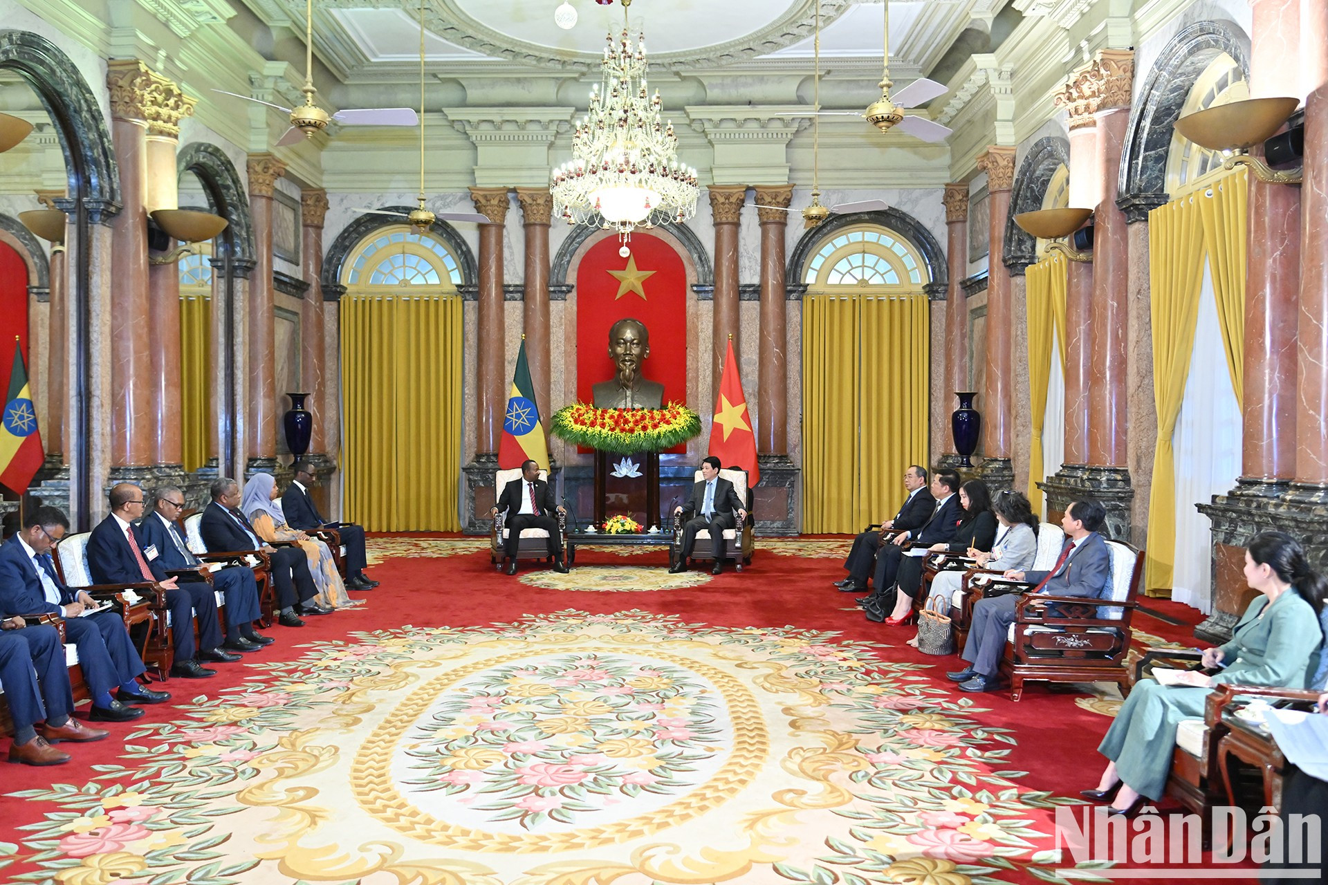 Vista del encuentro. Vista del encuentro.