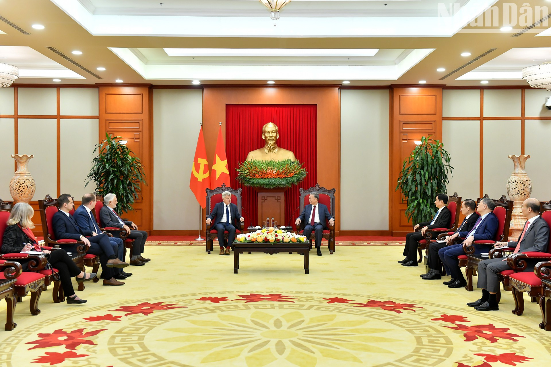 Vista del encuentro. Vista del encuentro.