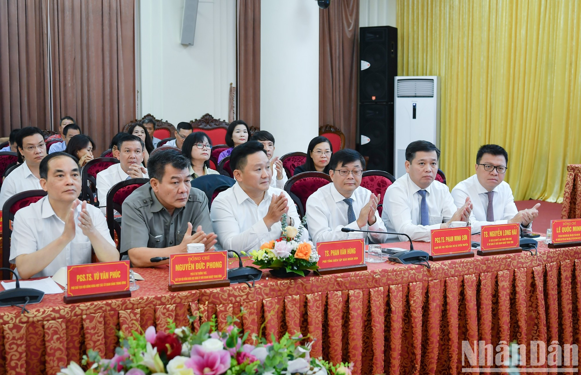 Delegados en el evento. Delegados en el evento.