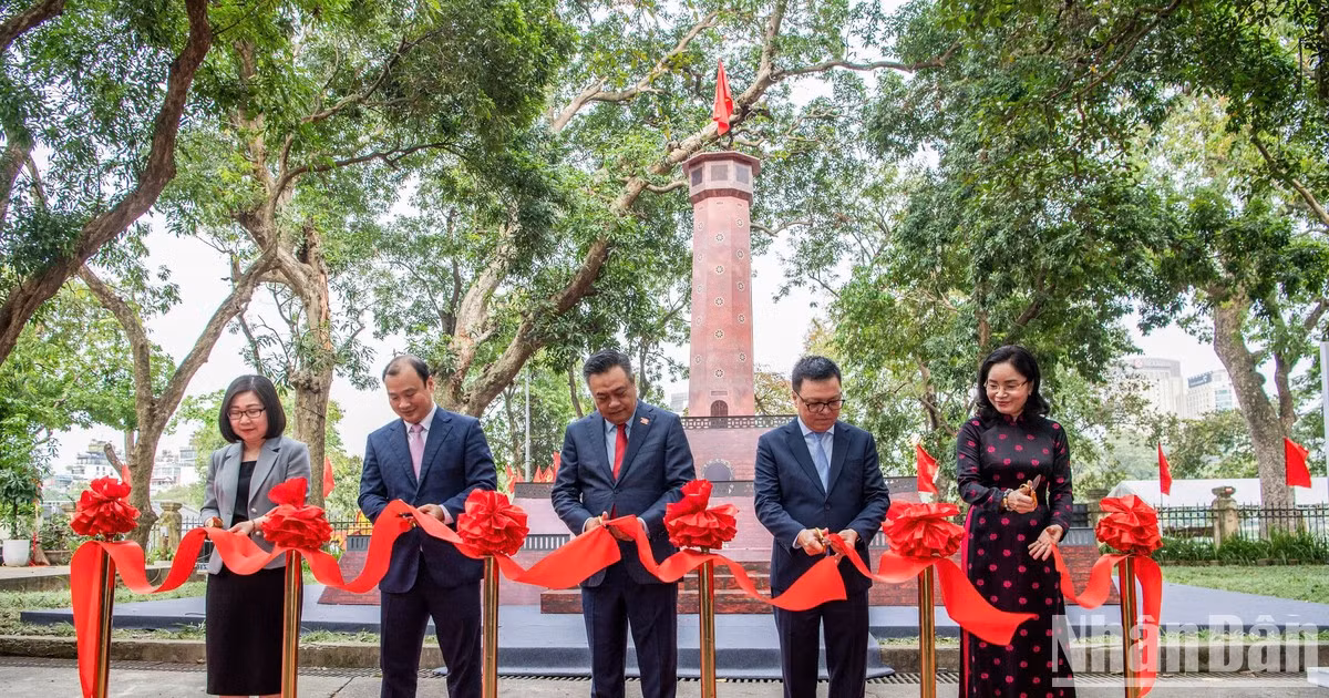  Nhan Dan inaugura exposición interactiva de maqueta de la Torre de la Bandera de Hanói