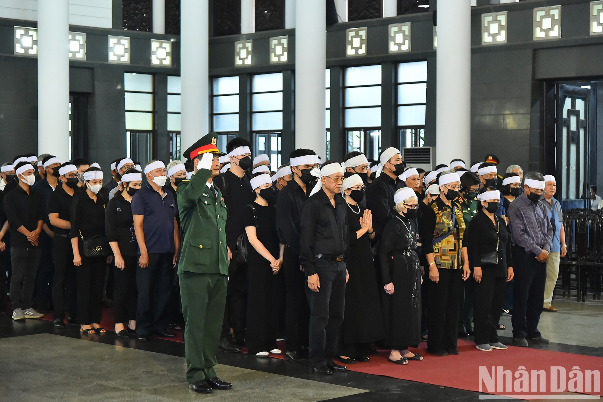 Familias del ex viceprimer ministro Nguyen Khanh. Familias del ex viceprimer ministro Nguyen Khanh.