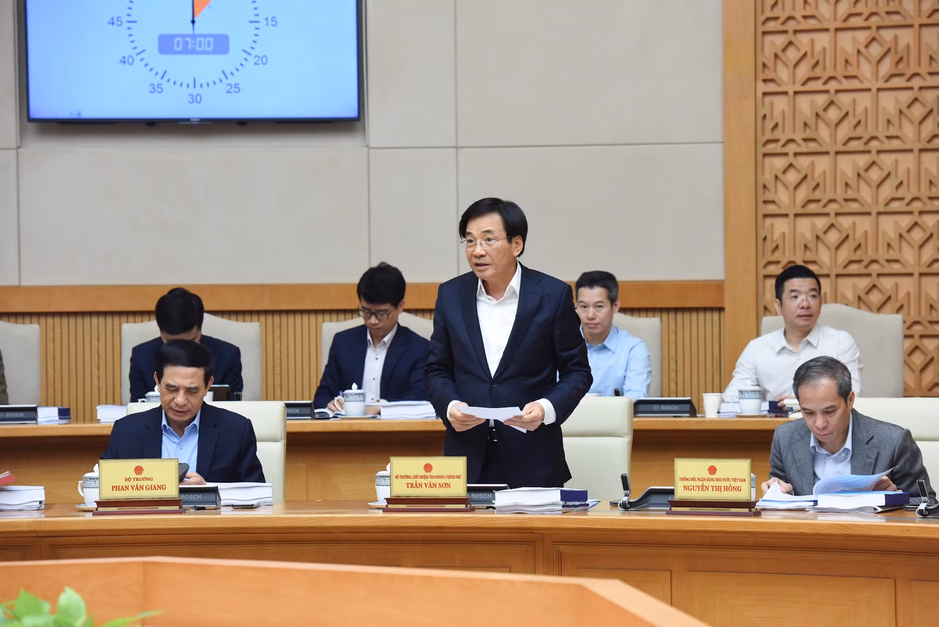 El ministro y jefe de la Oficina gubernamental Tran Van Son.