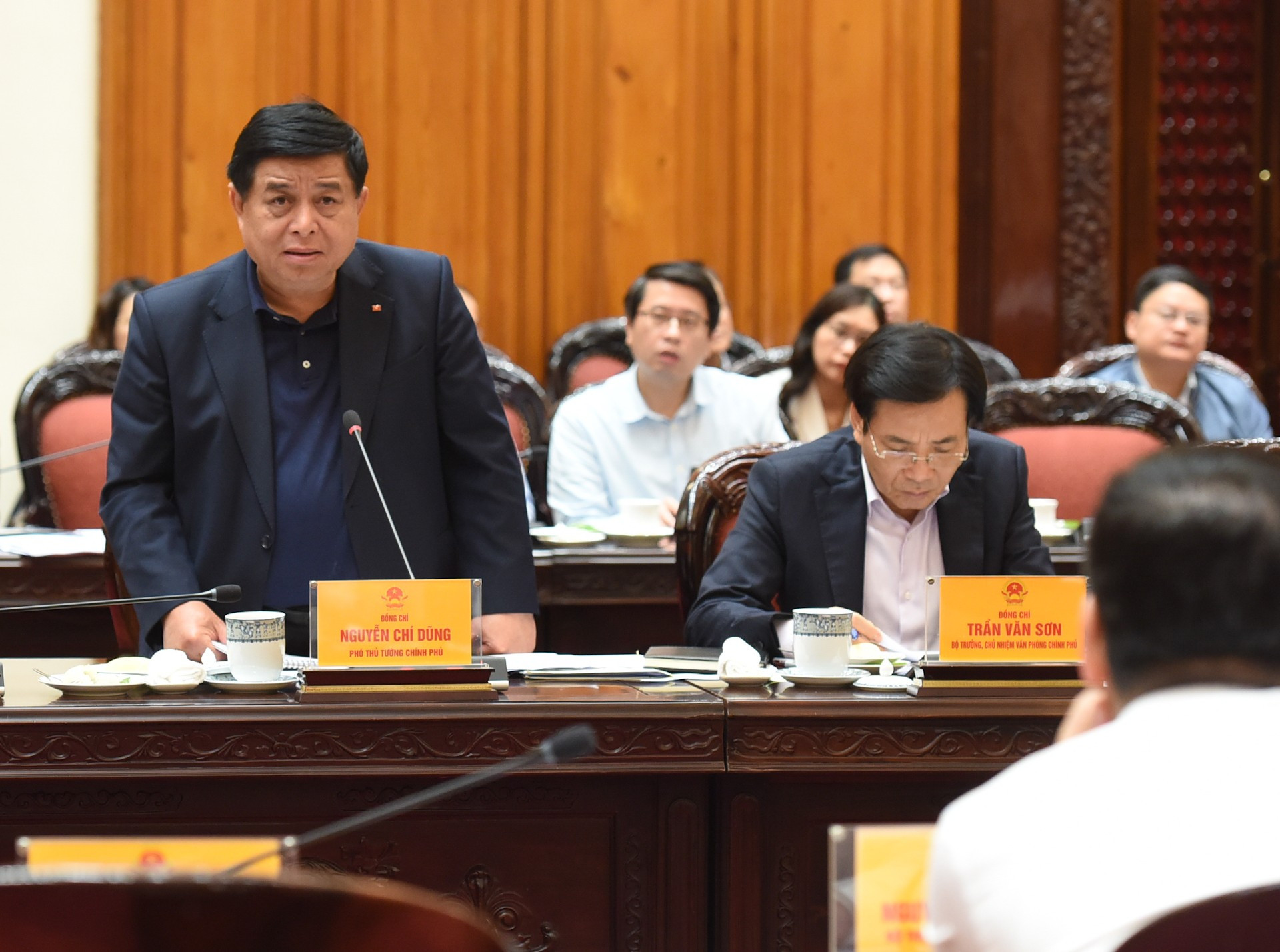 El viceprimer ministro Nguyen Chi Dung habla en la cita.