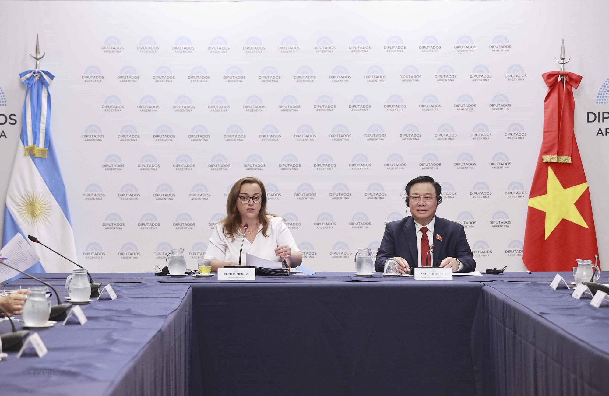 La presidenta de la Cámara de Diputados argentina, Cecilia Moreau habla en el encuentro. La presidenta de la Cámara de Diputados argentina, Cecilia Moreau habla en el encuentro.