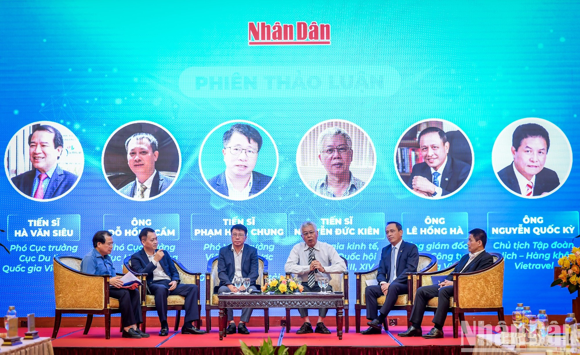 Asistentes al evento. Asistentes al evento.