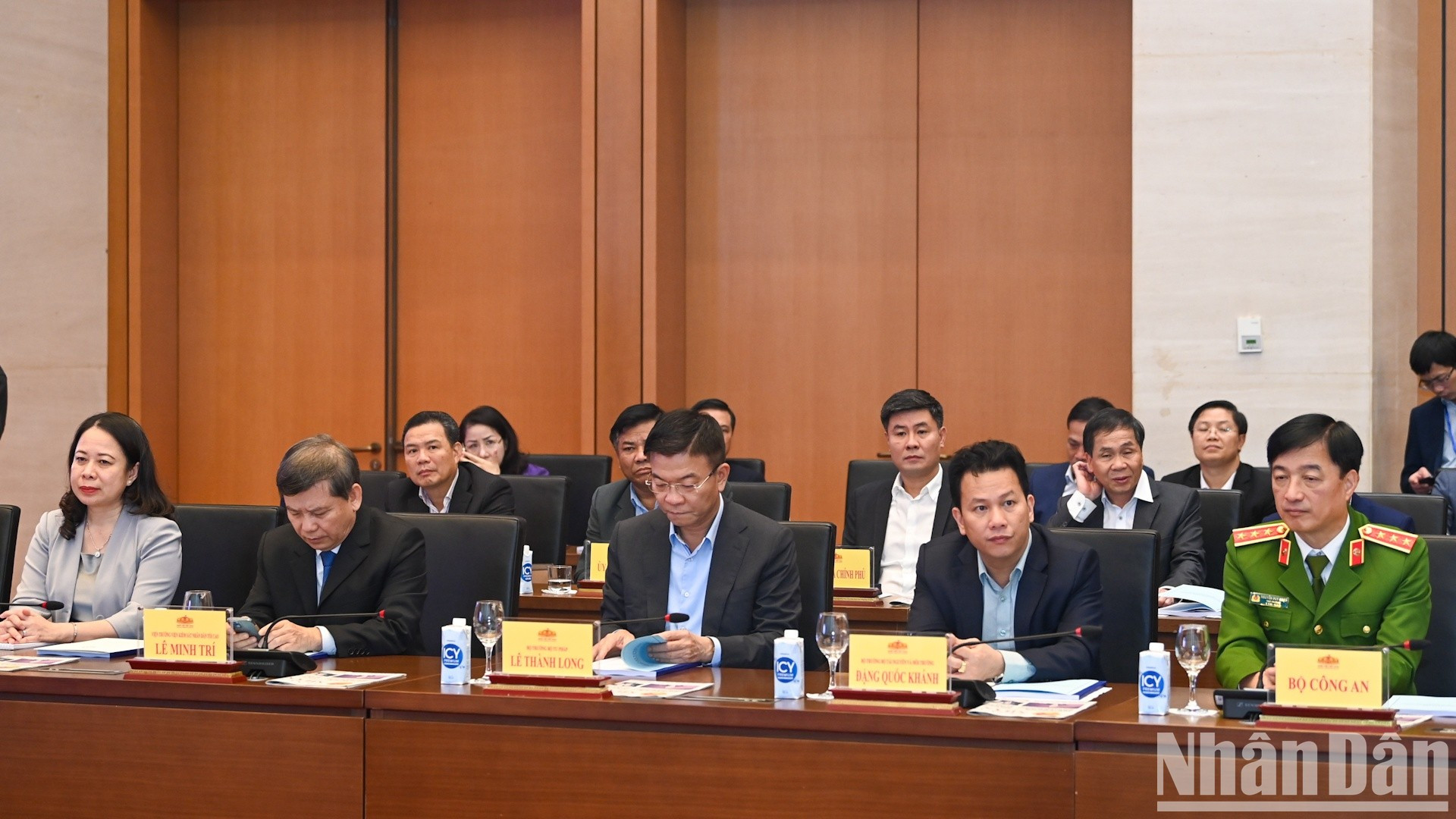 Los asistentes a la conferencia. Los asistentes a la conferencia.