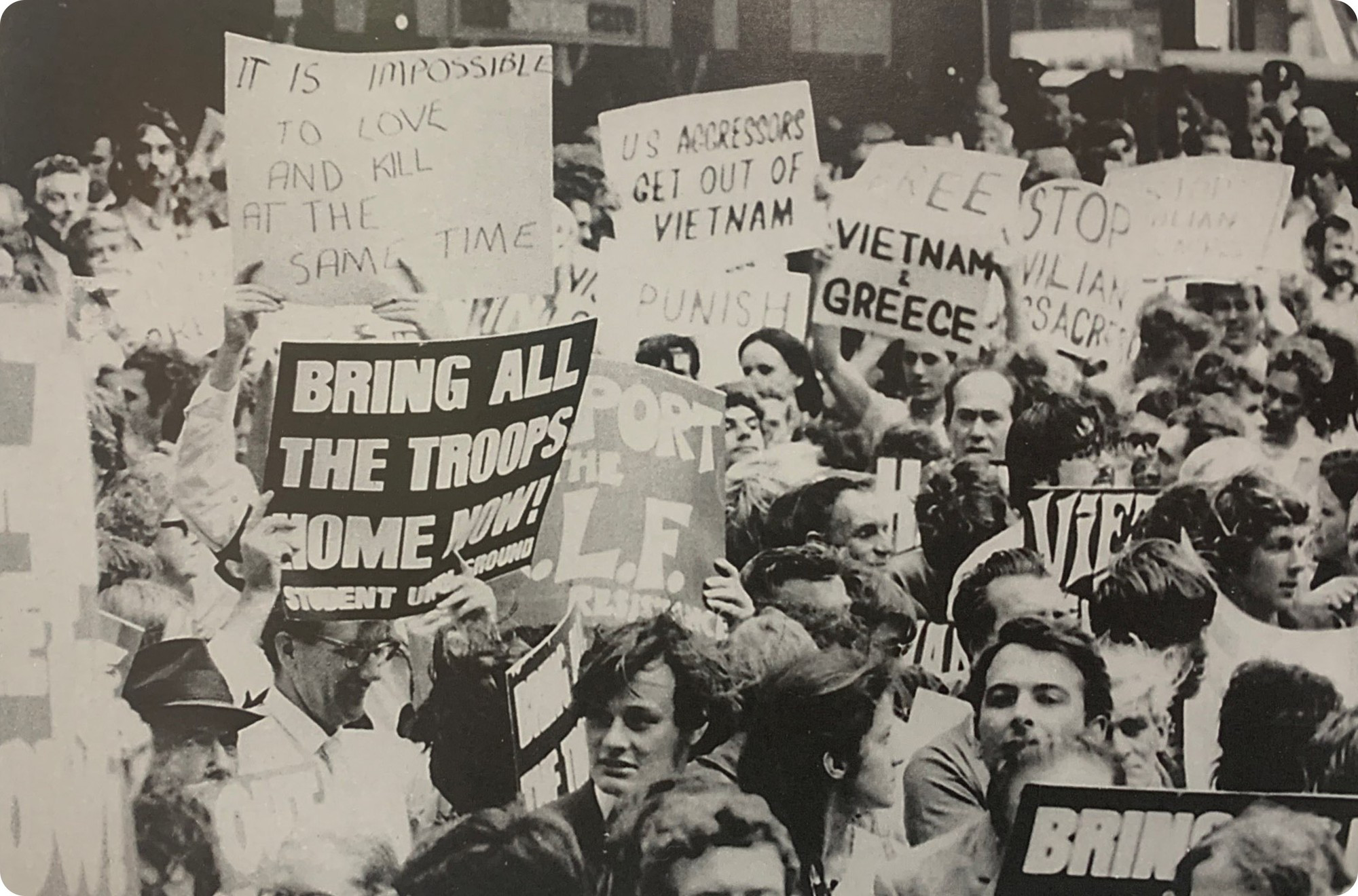 El pueblo australiano, en una protesta contra la guerra de Estados Unidos en Vietnam.