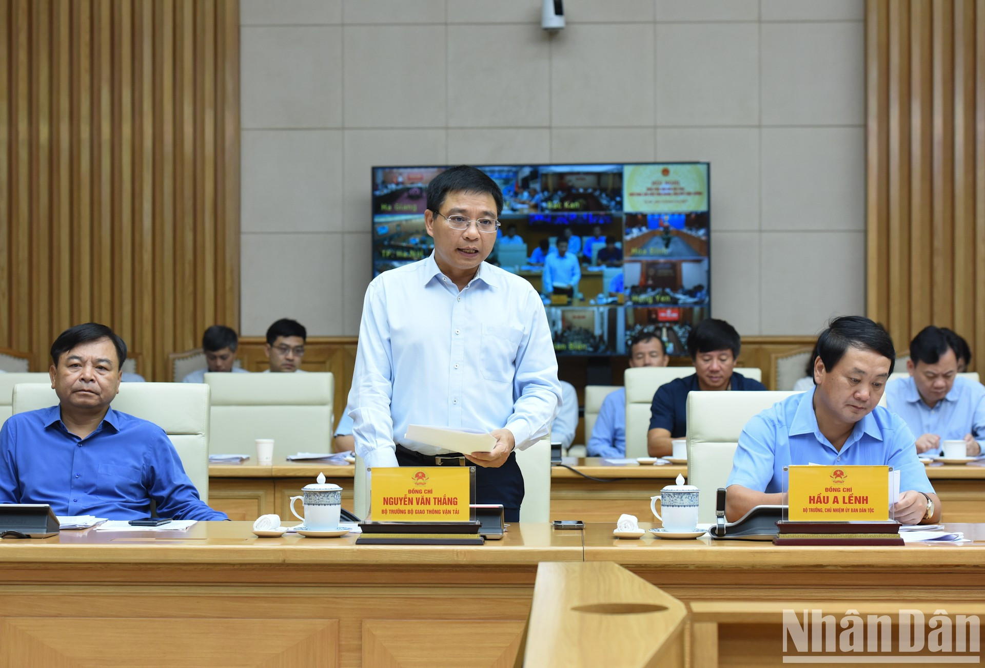 El ministro de Transportes, Nguyen Van Thang. El ministro de Transportes, Nguyen Van Thang.