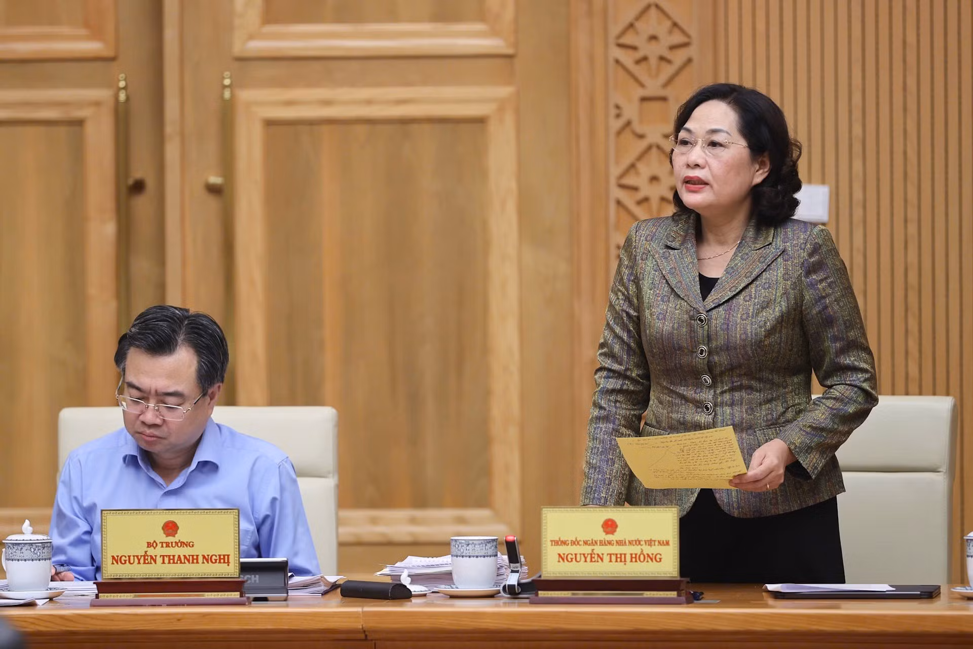 La gobernadora del Banco Estatal de Vietnam, Nguyen THi Hong.