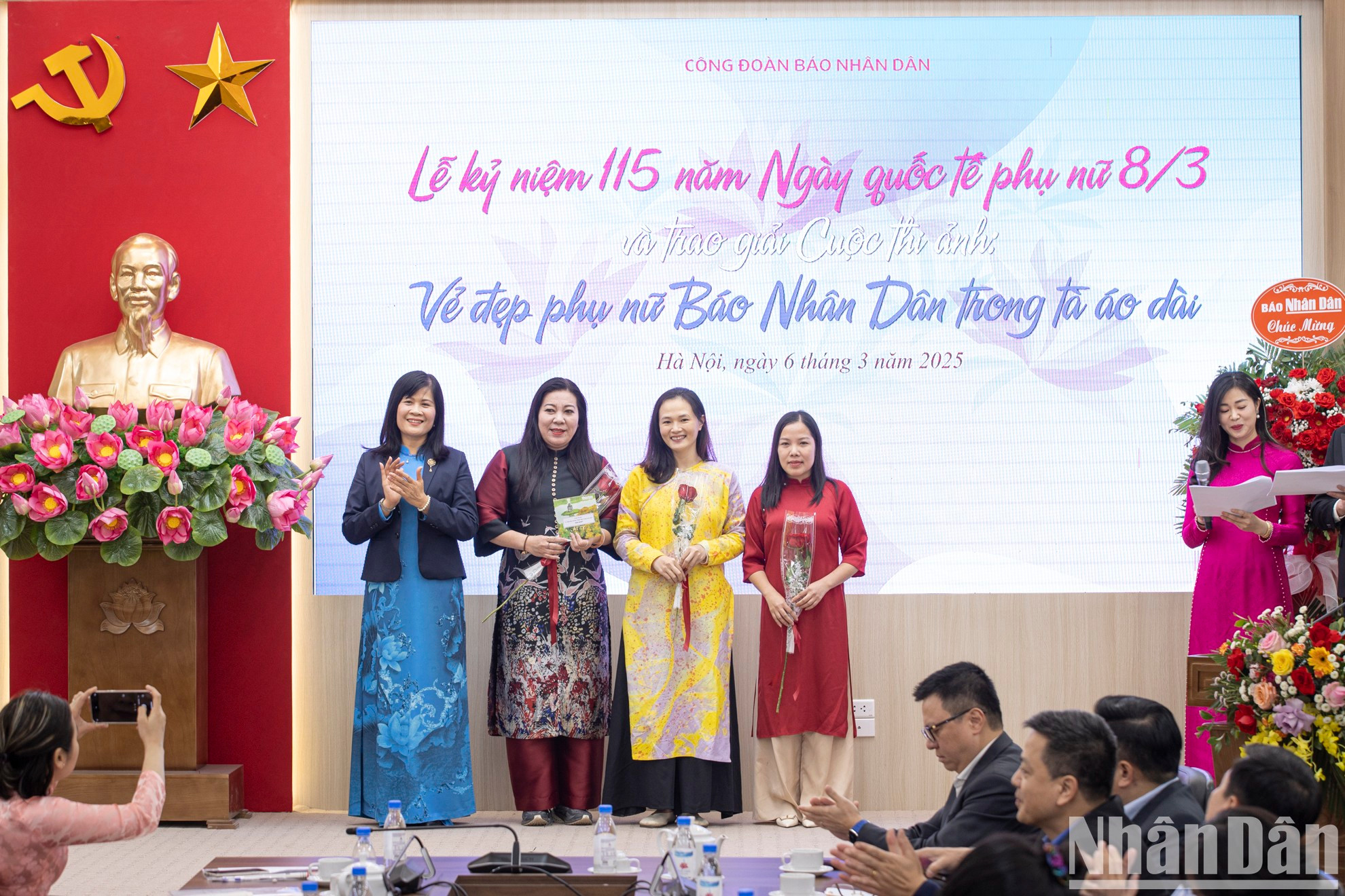 La fotografa del Departamento de Tecnología gana el primer premio en el concurso fotográfico.