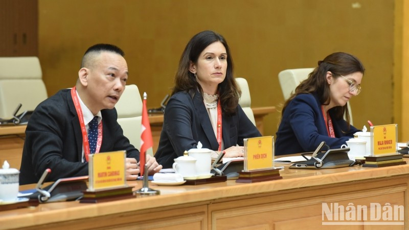 La delegación suiza.