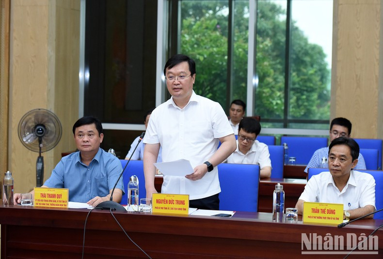 El presidente del Comité Popular de la provincia de Nghe An, Nguyen Duc Trung. El presidente del Comité Popular de la provincia de Nghe An, Nguyen Duc Trung.