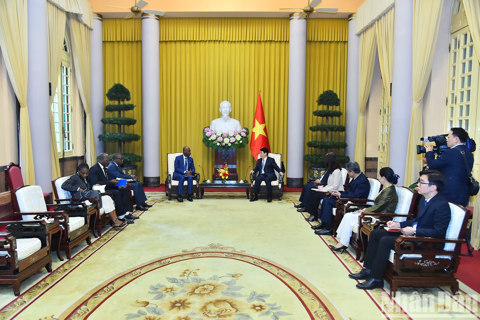 Vista del encuentro. Vista del encuentro.