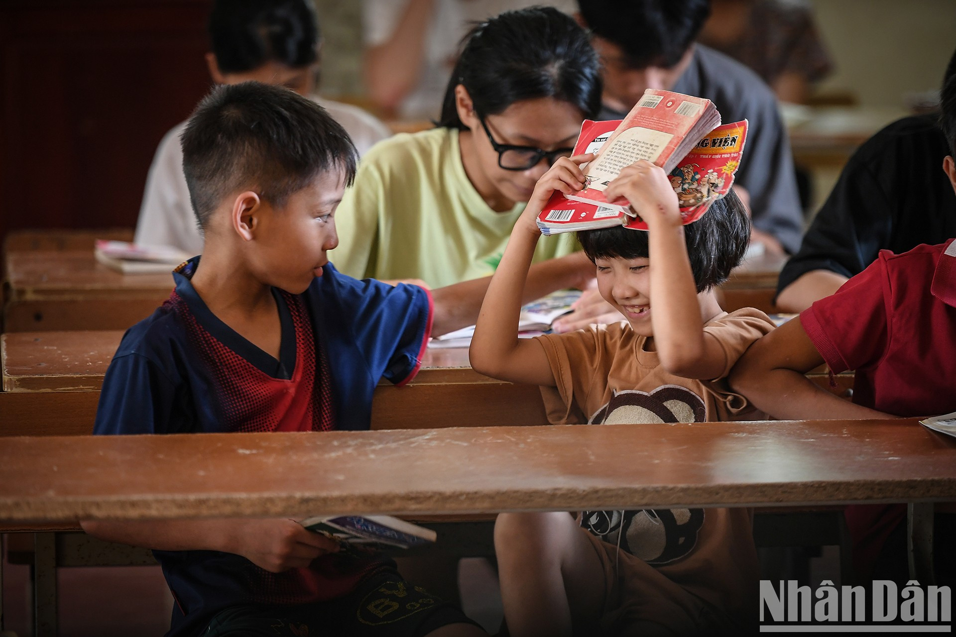 Sonrisas de pequeños ángeles en centro de protección social ảnh 4