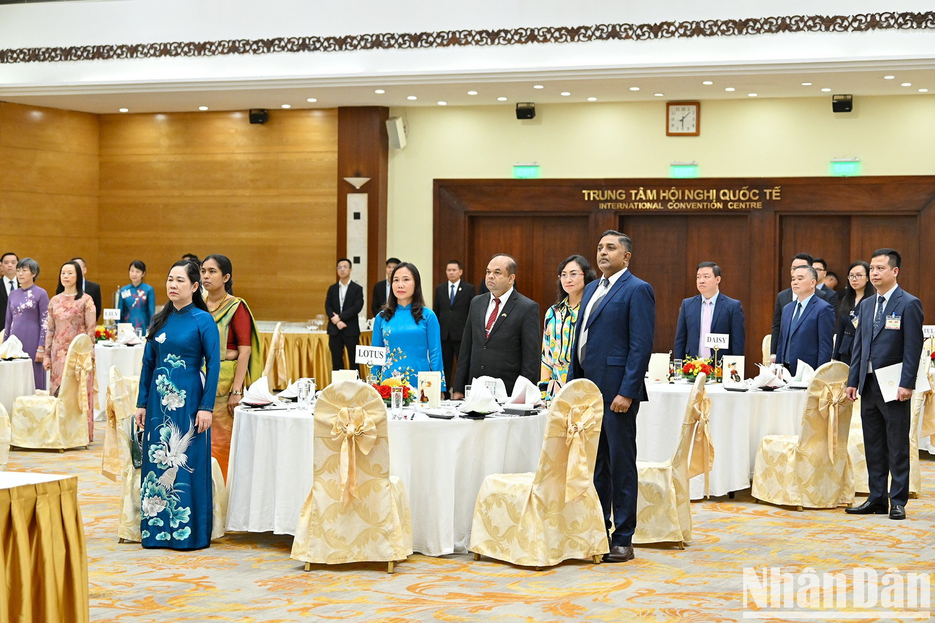 Delegados asisten a la cita.