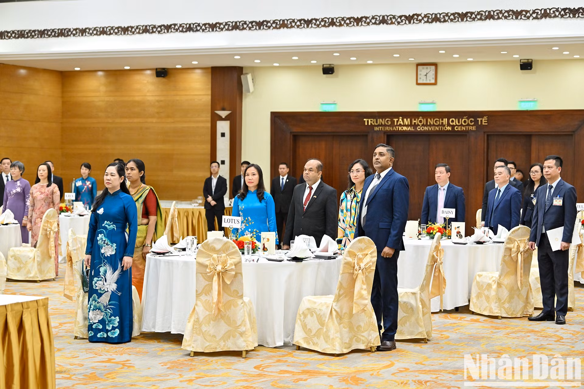 Delegados asisten a la cita.