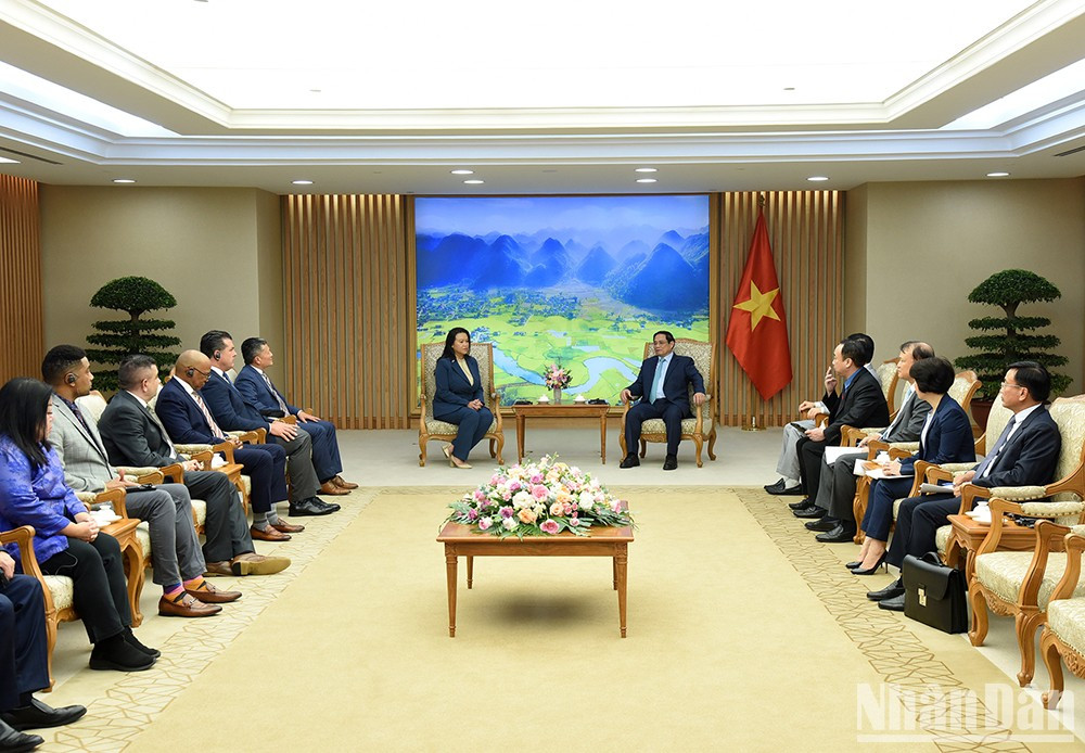 [Foto] Premier vietnamita recibe a una delegación del estado de California ảnh 5