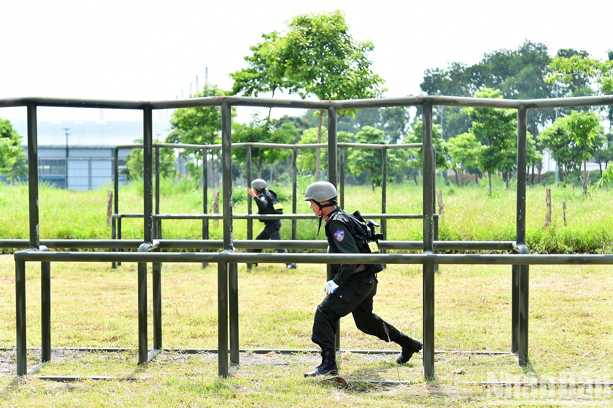 El plan de estudios de formación también establece el objetivo de ayudar a los soldados a practicar técnicas y mejorar su salud. El plan de estudios de formación también establece el objetivo de ayudar a los soldados a practicar técnicas y mejorar su salud.