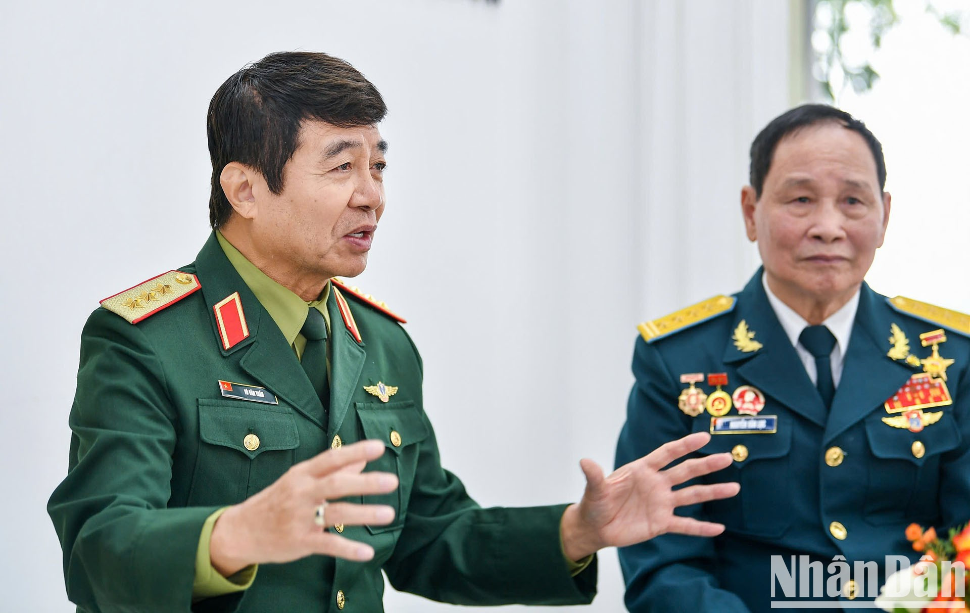 El teniente general Vo Van Tuan, ex subjefe del Estado Mayor General del Ejército Popular de Vietnam habla en la cita.