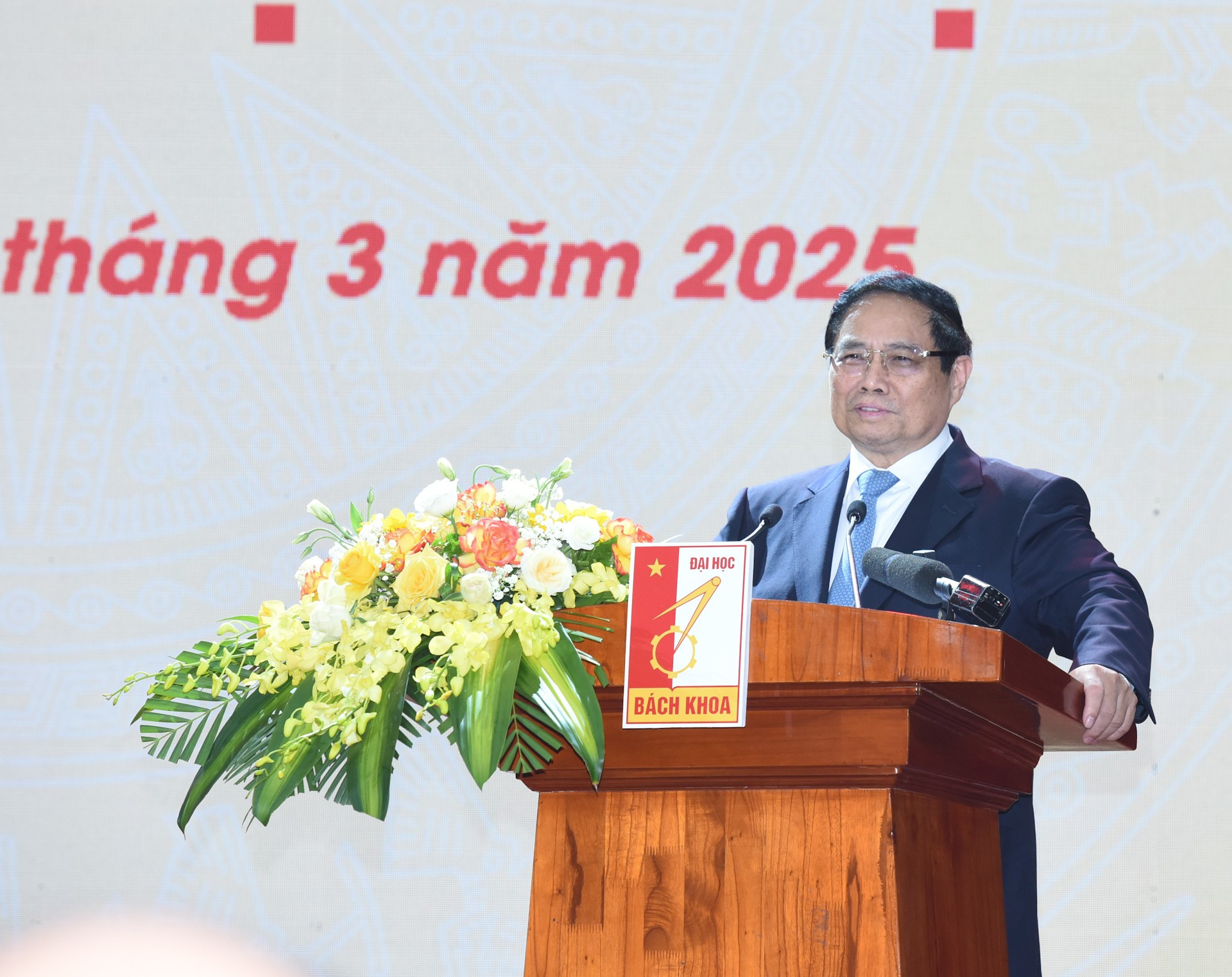 El premier Pham Minh Chinh habla en la cita.