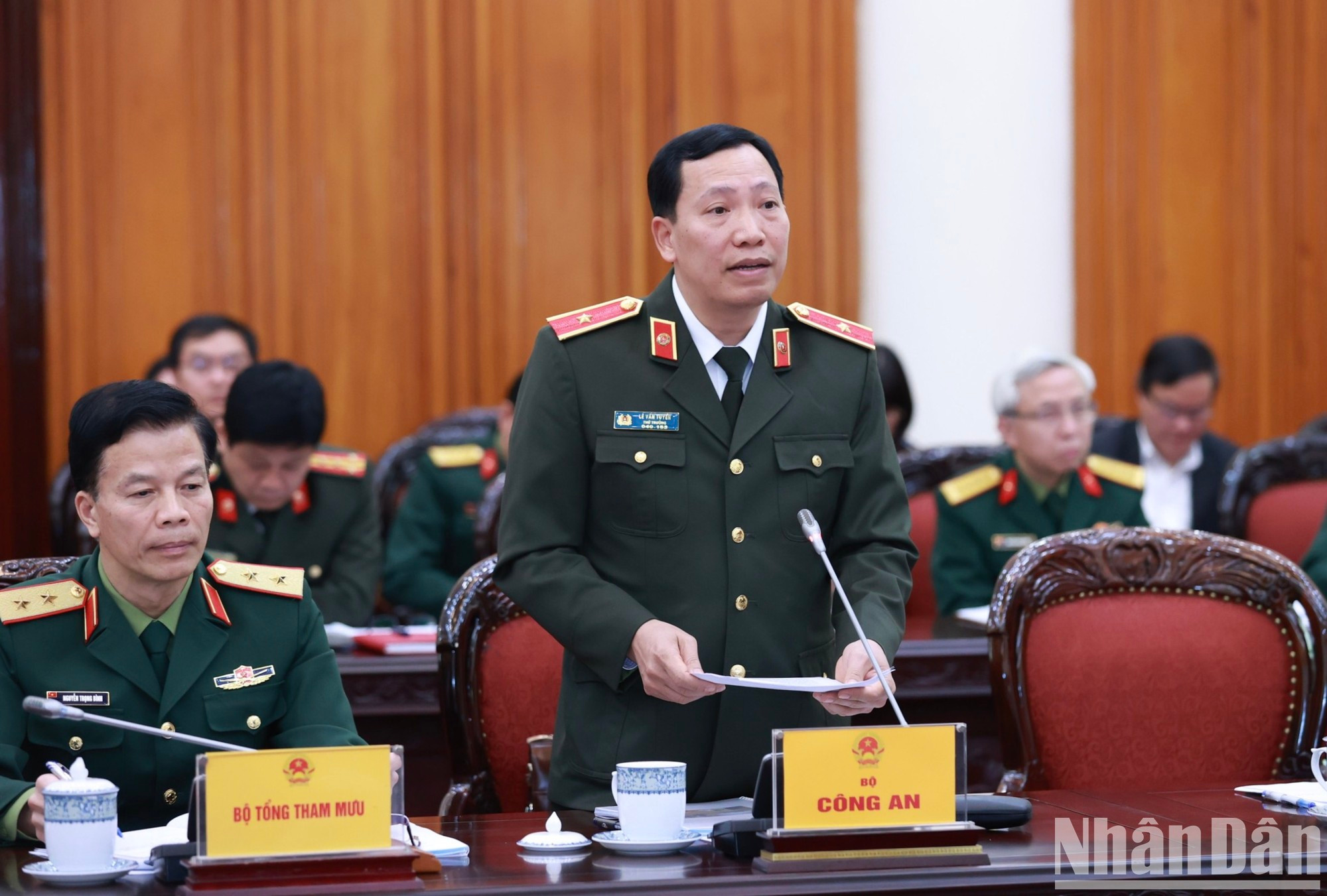 Representante del Ministerio de Seguridad Pública habla en la cita. Representante del Ministerio de Seguridad Pública habla en la cita.