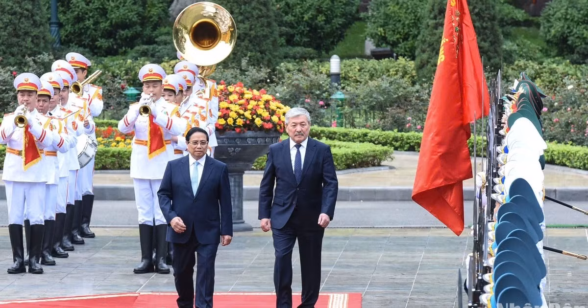 [Foto] Premier de Vietnam preside ceremonia de bienvenida a su homólogo de Kirguistán