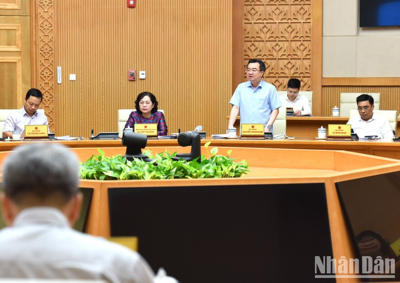 El ministro de Construcción, Nguyen Thanh Nghi habla en la cita. El ministro de Construcción, Nguyen Thanh Nghi habla en la cita.