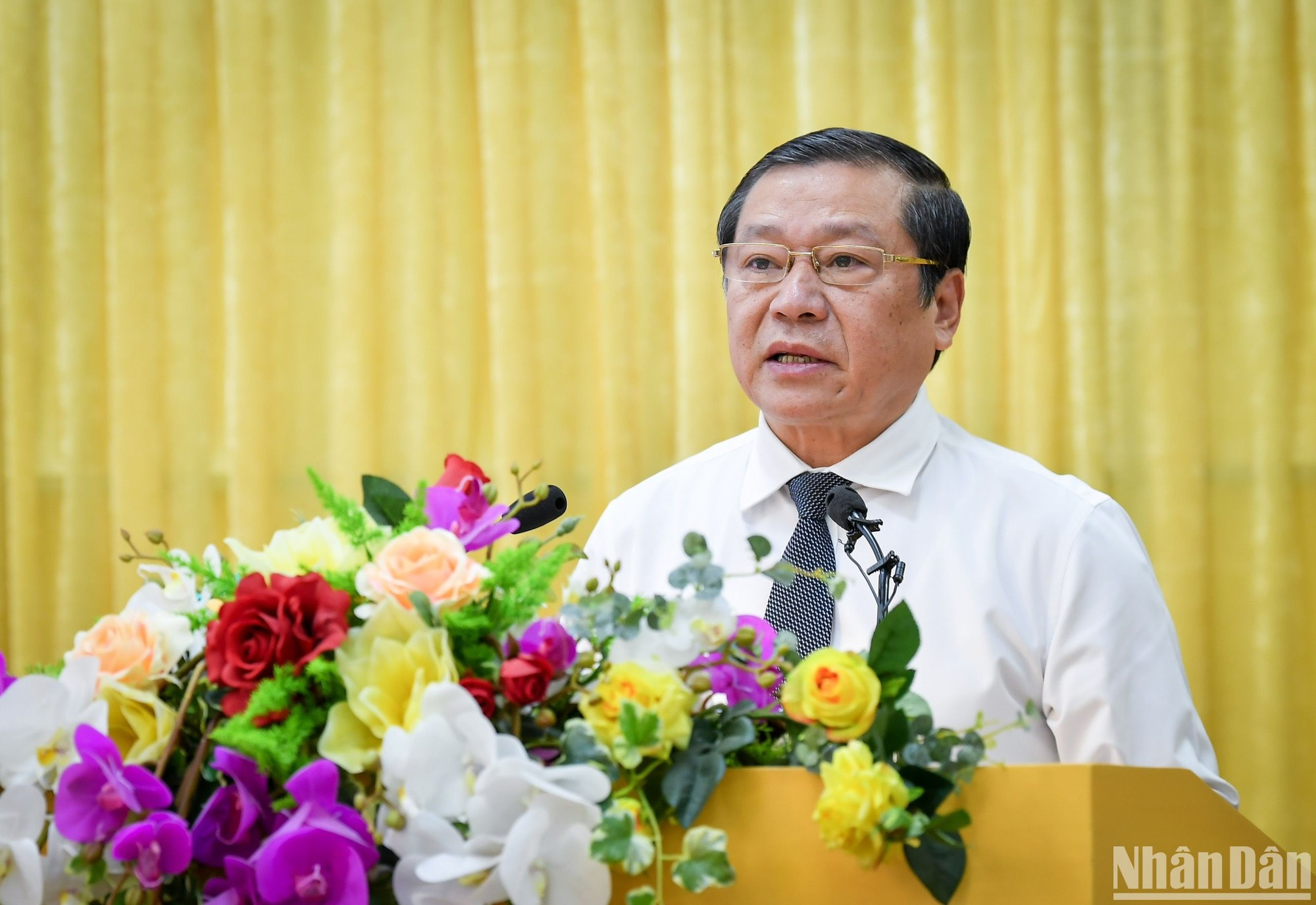 El miembro del Comité Central del Partido Comunista de Vietnam (PCV) y subjefe de su Comisión de Comunicación y Educación, Lai Xuan Mon, pronuncia el discurso de clausura. El miembro del Comité Central del Partido Comunista de Vietnam (PCV) y subjefe de su Comisión de Comunicación y Educación, Lai Xuan Mon, pronuncia el discurso de clausura.