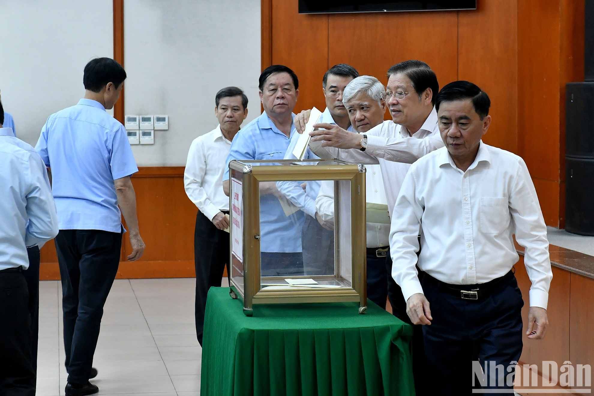Dirigentes del Partido y del Estado recaudan fondo para apoyar a víctimas de la tormenta. Dirigentes del Partido y del Estado recaudan fondo para apoyar a víctimas de la tormenta.