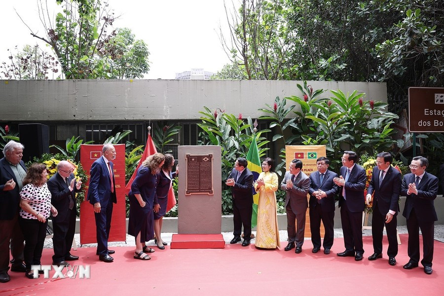 En el acto de inauguración. En el acto de inauguración.