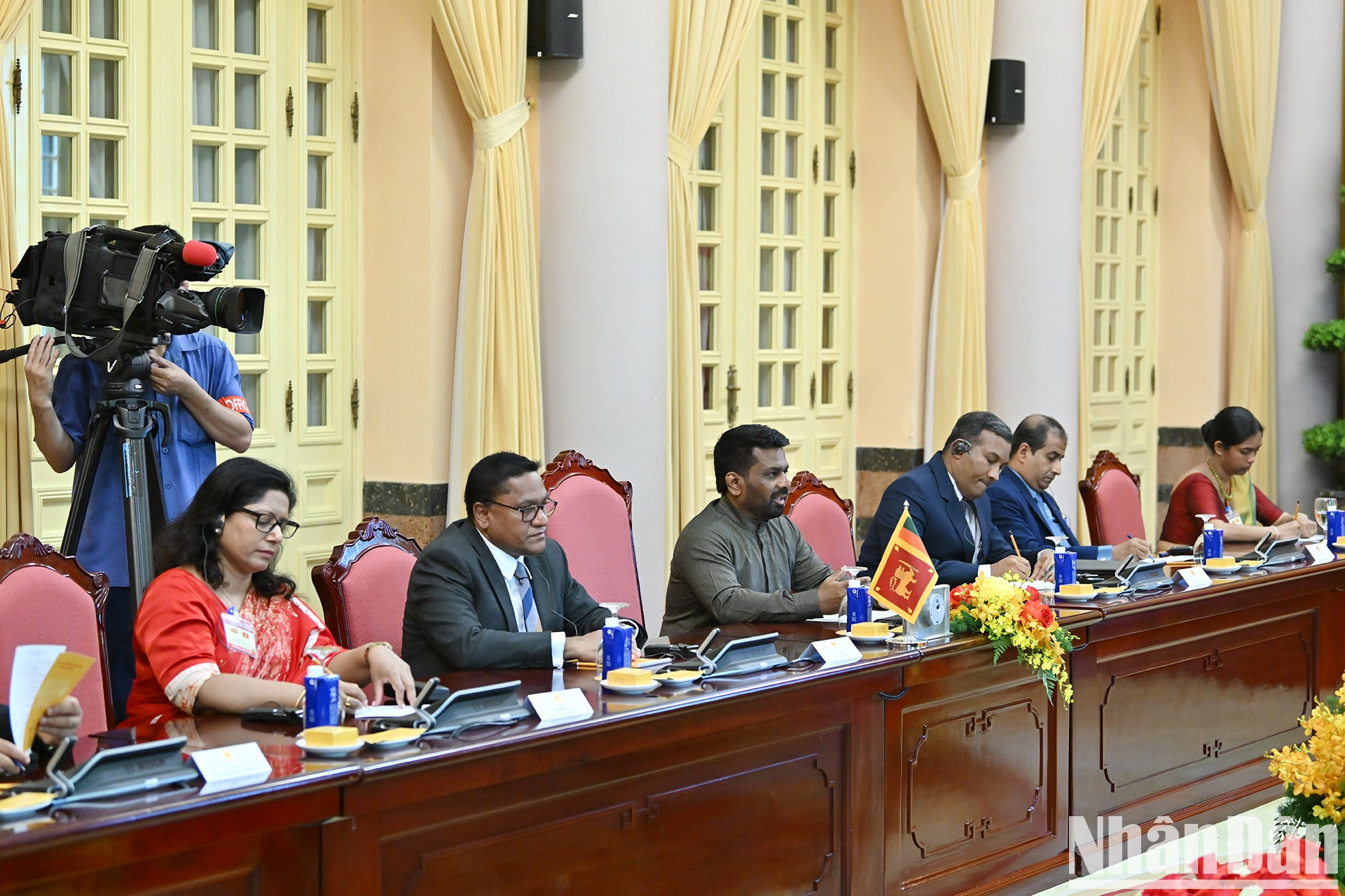 El presidente y funcionarios de Sri Lanka asisten al encuentro. El presidente y funcionarios de Sri Lanka asisten al encuentro.