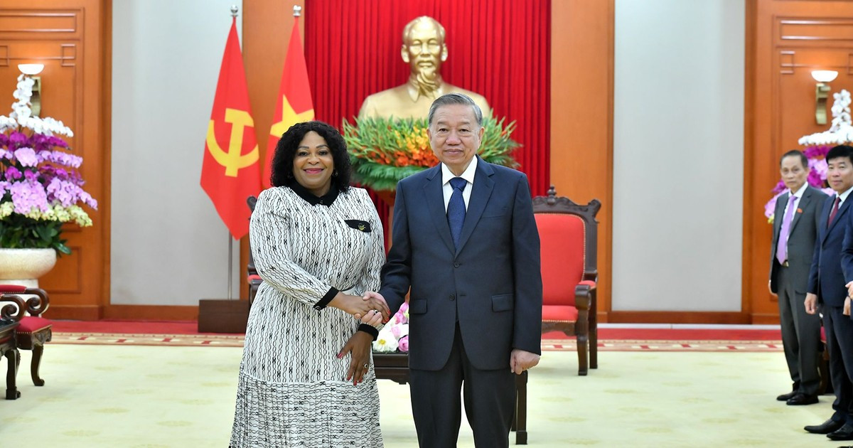 [Foto] Máximo líder partidista de Vietnam recibe a subjefa de fuerza política de Sudáfrica