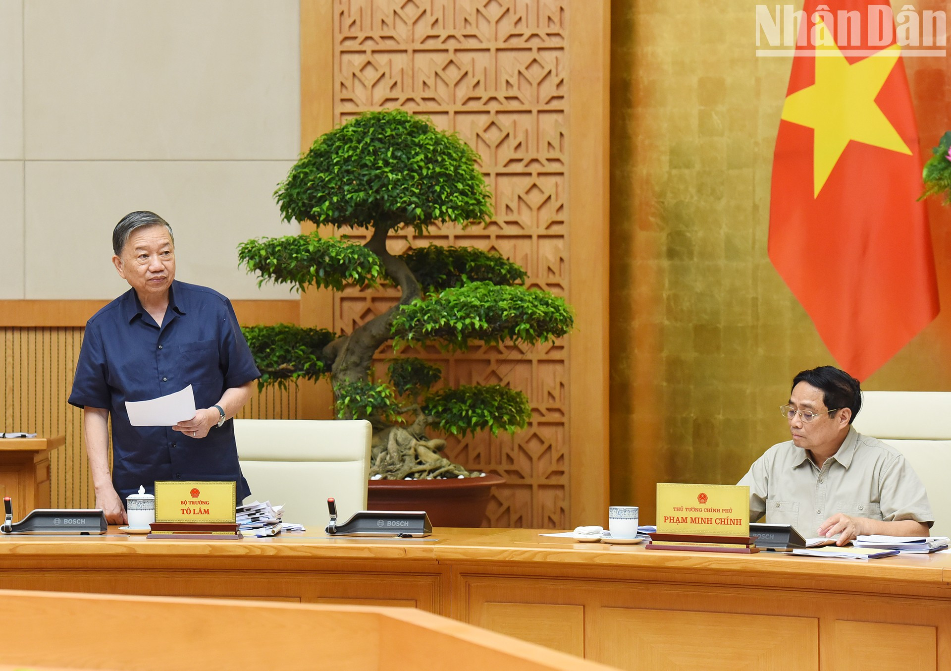 El ministro de Seguridad Pública, To Lam.