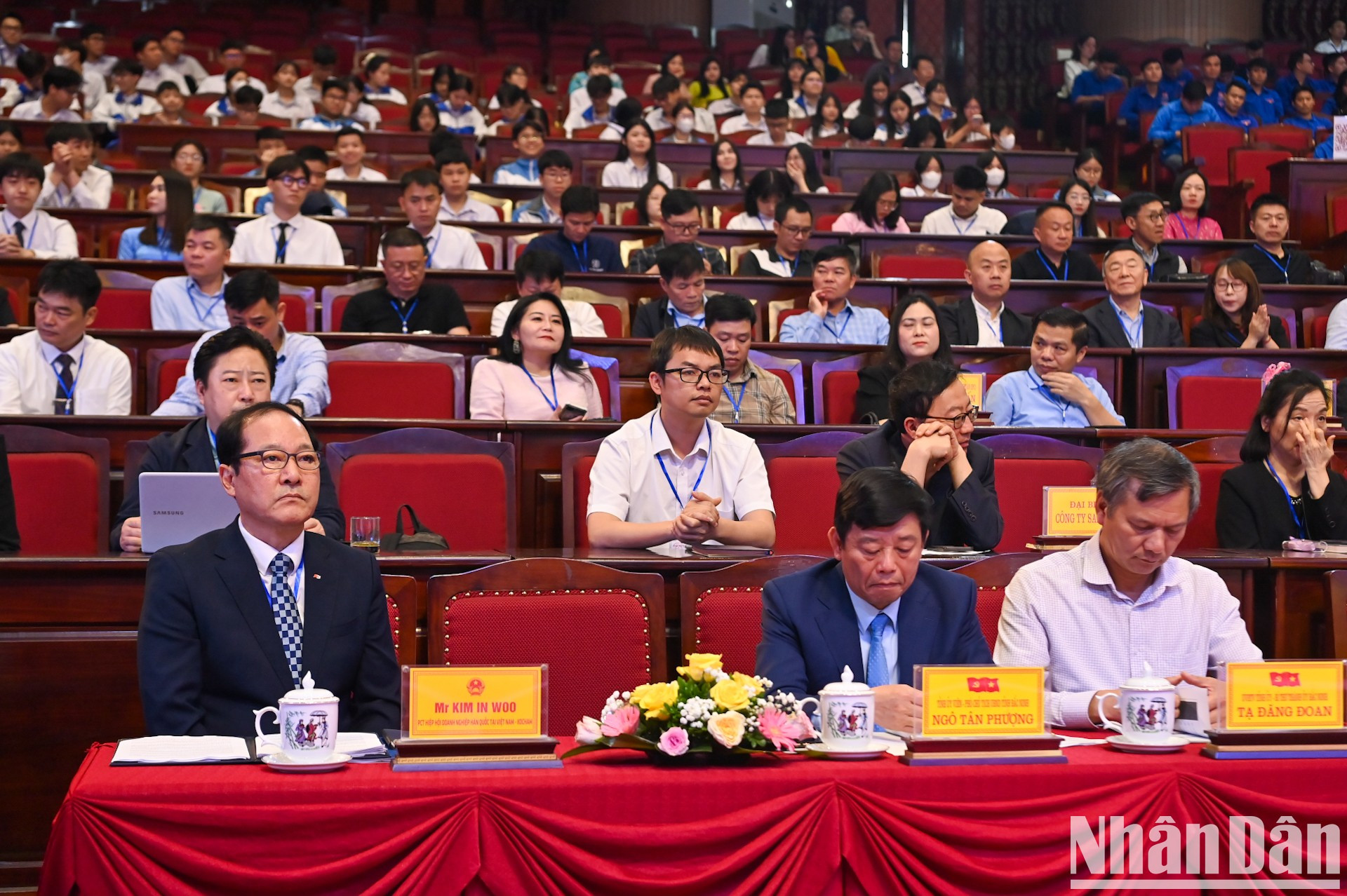 Dirigentes de Bac Ninh, expertos, especialistas y representantes de empresas de Bac Ninh acuden al evento. Dirigentes de Bac Ninh, expertos, especialistas y representantes de empresas de Bac Ninh acuden al evento.