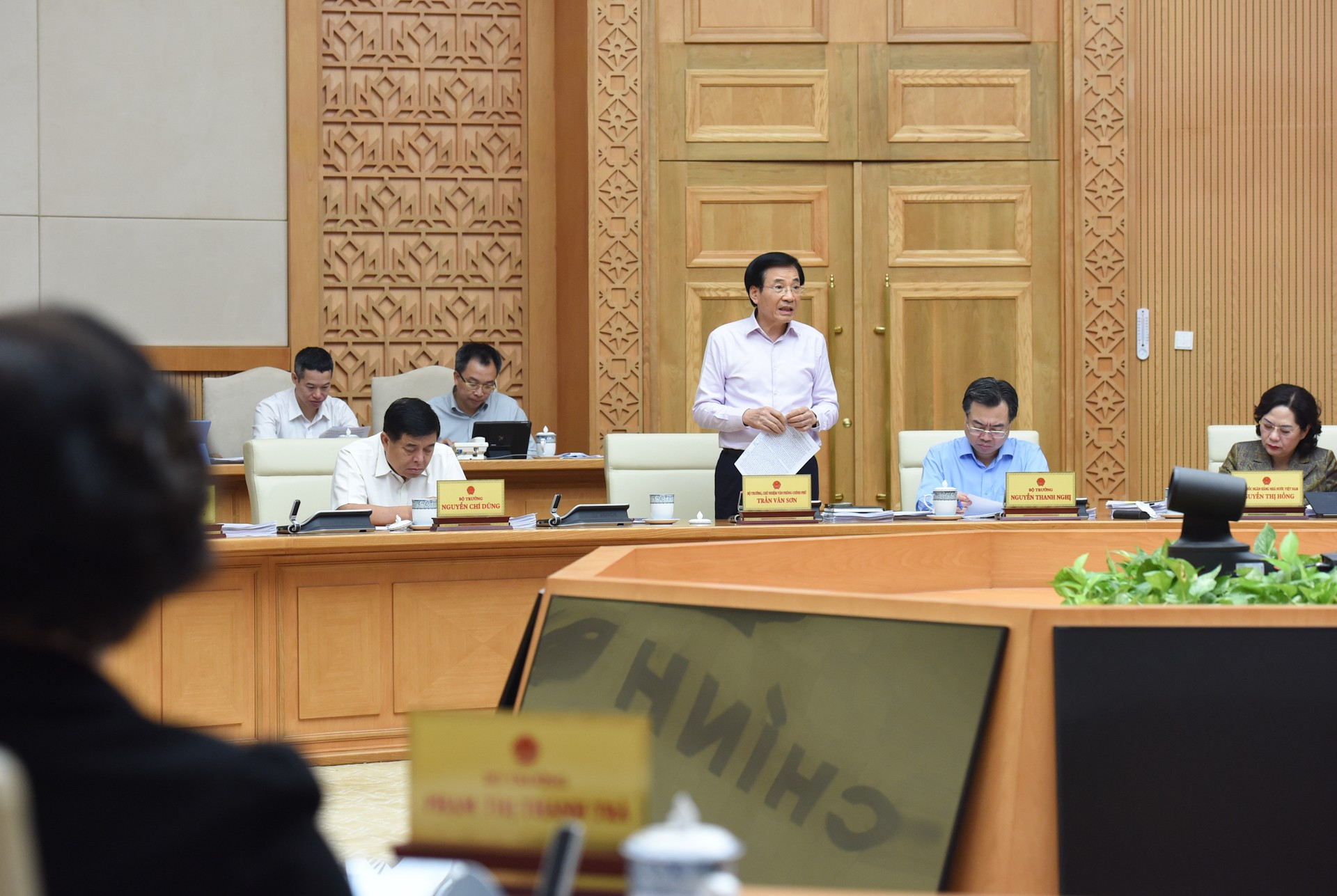 El ministro y jefe de la Oficina del Gobierno de Vietnam, Tran Van Son.