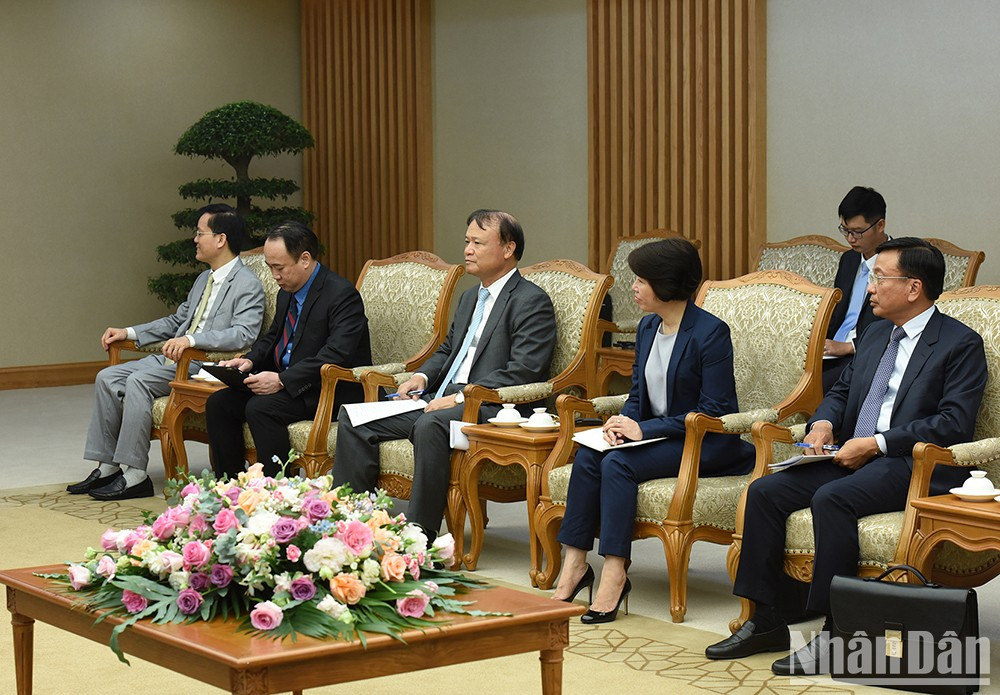 [Foto] Premier vietnamita recibe a una delegación del estado de California ảnh 4