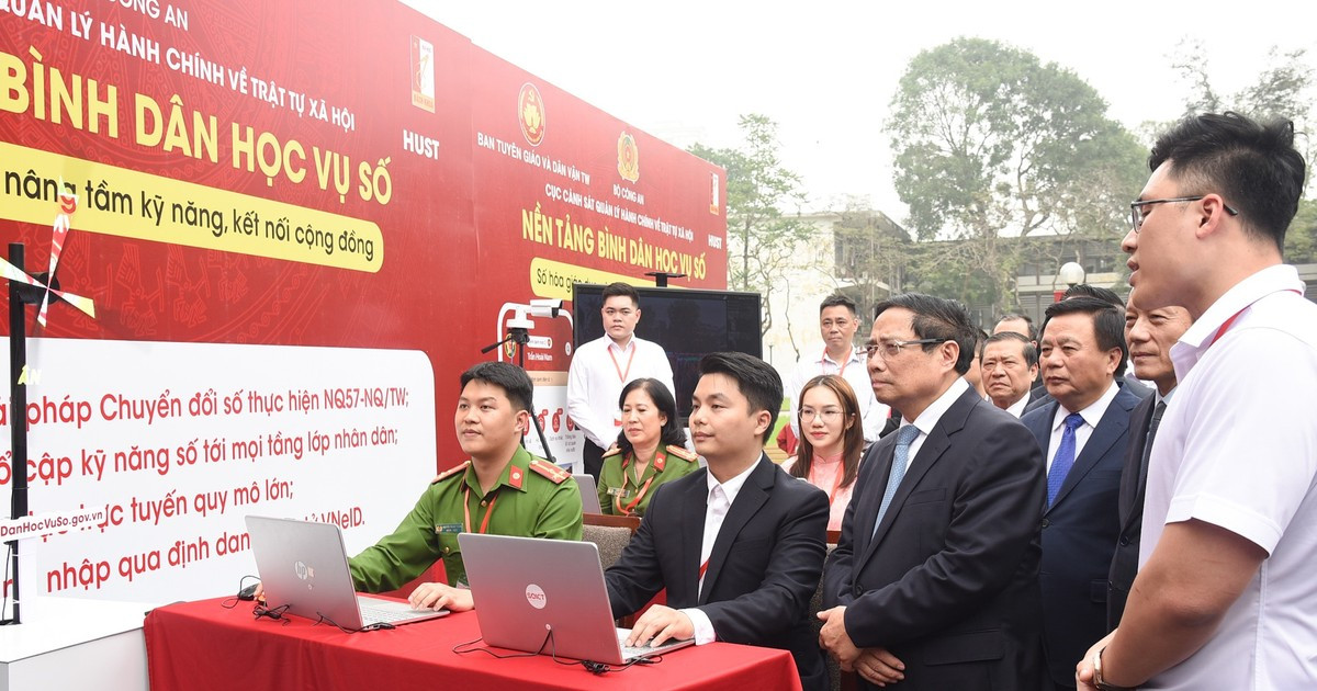 [Foto] Premier de Vietnam lanza movimiento de educación digital 