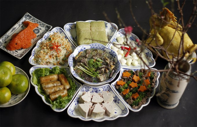 Una bandeja tradicional de ofrendas a Ong Cong y Ong Tao en el Norte de Vietnam. (Fotografía: VNA)