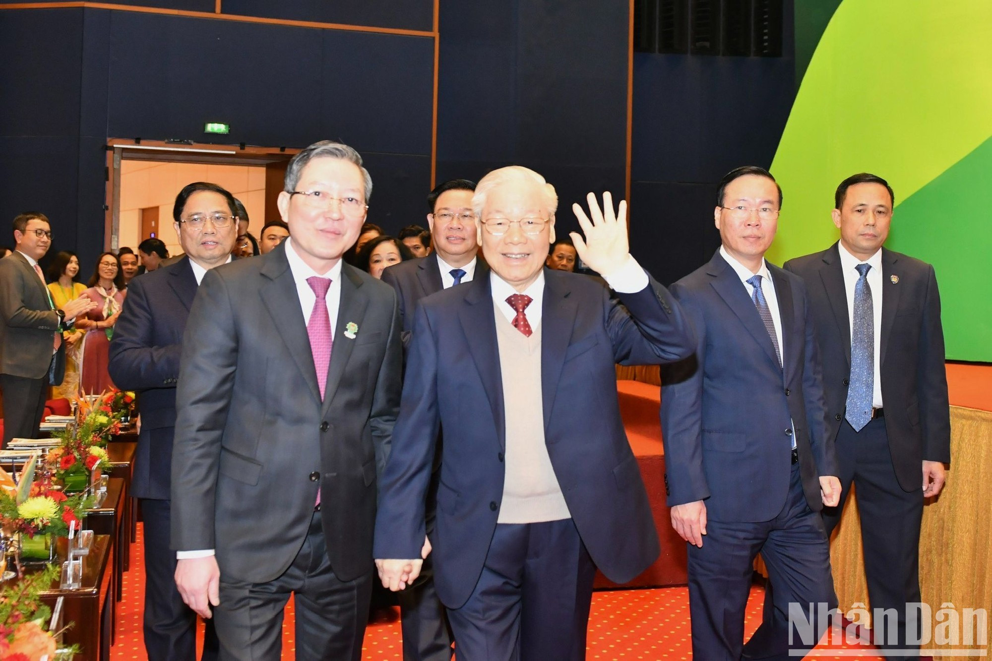 El secretario general del PCV, Nguyen Phu Trong, y dirigentes del Partido y Estado asiste al evento.