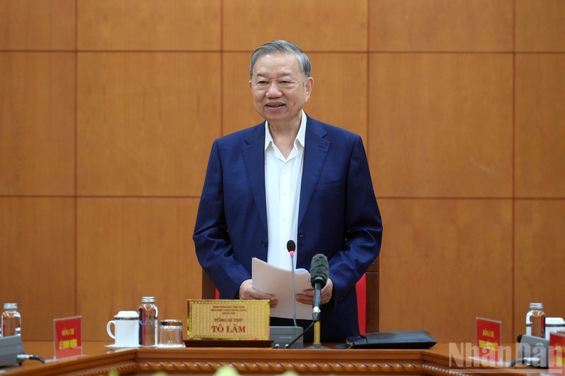 El secretario general del Partido Comunista de Vietnam, To Lam, interviene en la cita. (Foto: Nhan Dan)