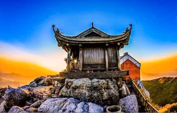 Una obra en el Complejo de Monumentos y Paisajes Yen Tu-Vinh Nghiem-Con Son, Kiep Bac. (Foto: hanoimoi.vn)