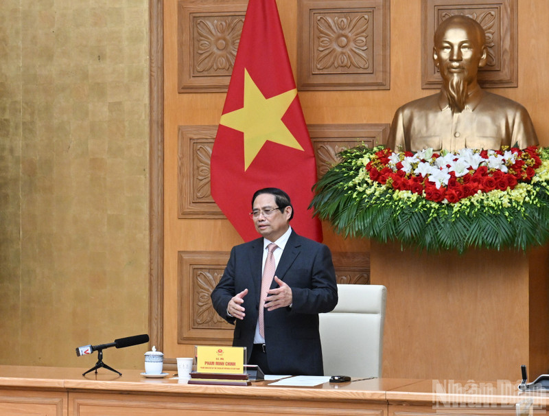 El primer ministro de Vietnam, Pham Minh Chinh, interviene en la reunión. (Foto: Nhan Dan)