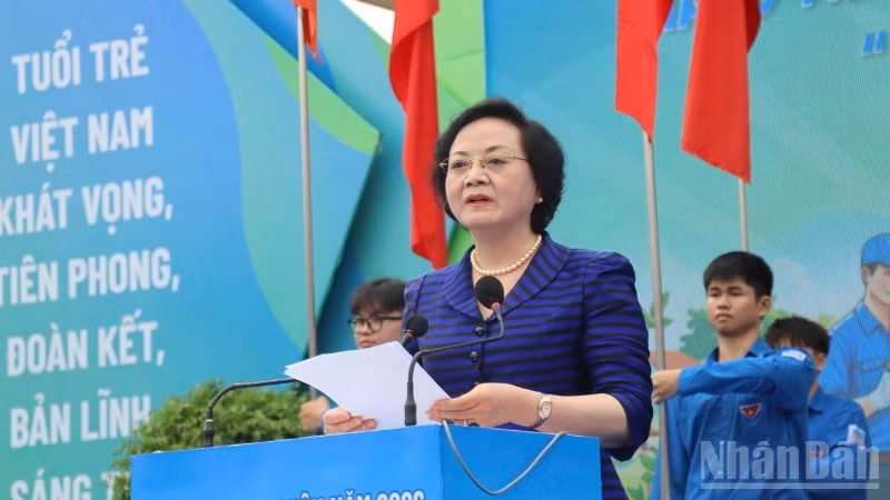 La viceprimera ministra Pham Thi Thanh Tra interviene en el acto. (Foto: Nhan Dan)