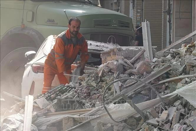 Devastación tras el ataque en Irán. (Fotografía: VNA)