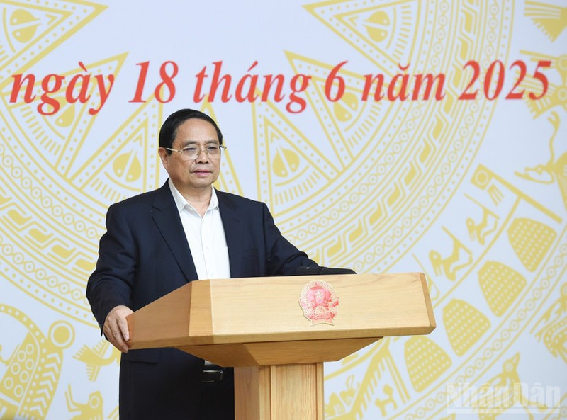 El primer ministro de Vietnam, Pham Minh Chinh, interviene en la cita. (Fotografía: Nhan Dan)