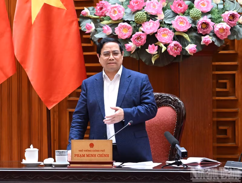 El primer ministro de Vietnam, Pham Minh Chinh, dirige la reunión. (Foto: Nhan Dan)