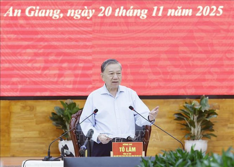 El secretario general del Partido Comunista de Vietnam, To Lam, interviene en la reunión. (Foto: VNA)